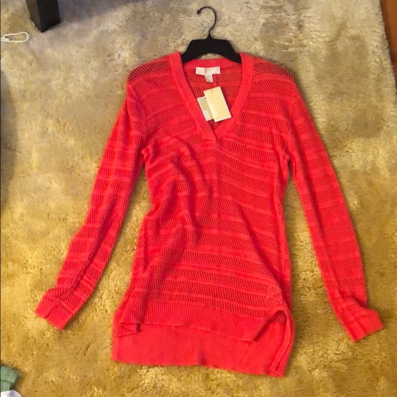 Michael Kors Sweaters - NWT Michael Kors coral mech V-neck sweater